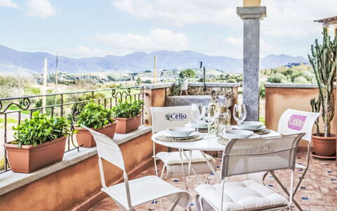 Lo Smeraldo: Meubles, Chaise, Mobilier De Jardin, Table, Tableau De Plein Air, Table Cuisine Et Salle A Manger, Restaurant, Pot De Fleur, Patio, Balcon