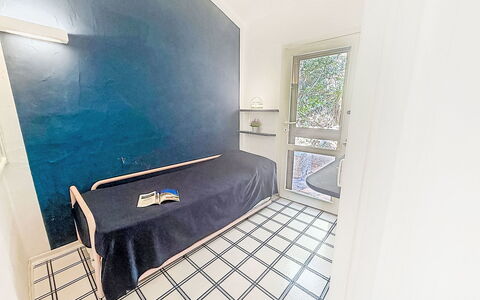 Pellicano: Sol, Sol, Design Intérieur, Meubles, Appartement, Pièce, Plafond, Chambre, Lit, Literie
