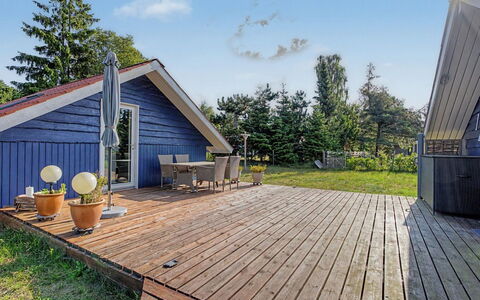 Lycka - 700M from the Sea: Bois, Domicile, Porche, Plate-Forme, Dur, Toit, Tache De Bois, Parquet, Eco Hôtel