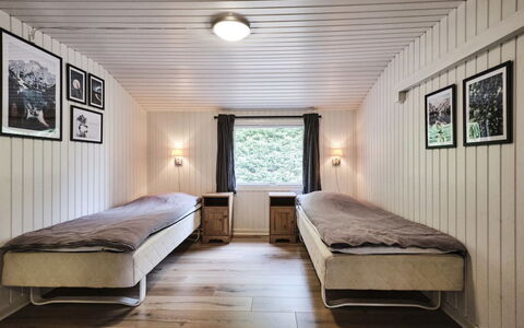 Blandina - 500M from the Sea: Bois, Meubles, Sol, Sol, Design Intérieur, Lit, Chambre, Plafond, Pièce, Cadre De Lit