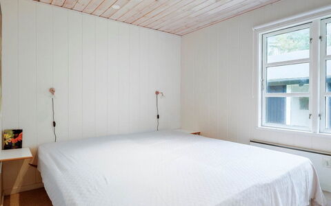 Patti - 700M from the Sea: Mur, Sol, Bois, Plafond, Sol, Design Intérieur, Chambre, Lit, Parquet, Éclairage