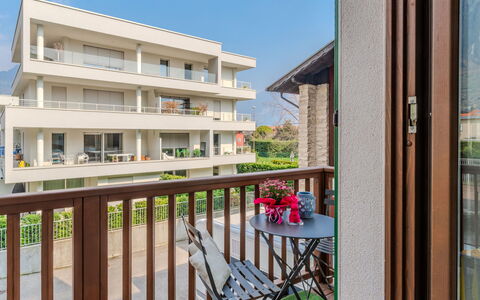 Arcobaleno House Gardalake: Appartement, Balcon, Porche, Condominium, Eco Hôtel, Villa, Plante D'Appartement, Hôtel, Recours, Appartement Penthouse