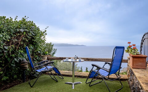Stella Marina Apartment with Pool, Porto Santo Ste: Bleu, Meubles, Mobilier De Jardin, Mer, Été, Cotiers Et Relief Océaniques, Océan, Côte, Chaise, Tableau De Plein Air