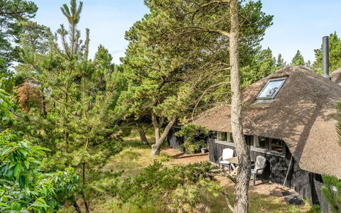 Lene - 2Km from the Sea: Maison, Toit, Domicile, Chalet, Cabanon, Batiments Jardin, Siding, Cour, Cabane En Rondins, Cabane
