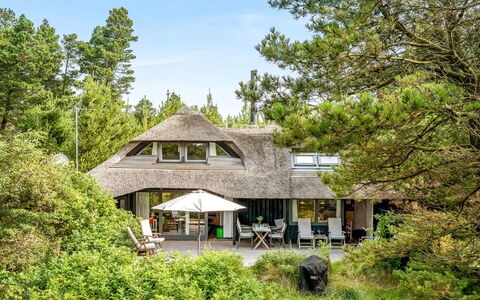 Lene - 2Km from the Sea: Maison, Toit, Domicile, Chalet, Cabanon, Batiments Jardin, Siding, Cour, Cabane En Rondins, Cabane