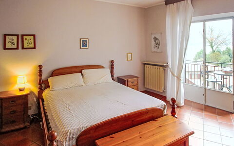 Iside: Meubles, Lit, Chambre, Design Intérieur, Drap De Lit, Sol, Literie, Bois, Sol, Pièce