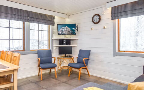 Voimatahko: Meubles, Sol, Design Intérieur, Bois, Sol, Plafond, Pièce, Éclairage, Parquet, Chaise