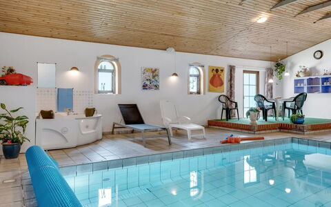 Virve - 100M to the Fjord: Meubles, Design Intérieur, Sol, Sol, Lit, Plafond, Chambre, Chaise, Recours, Pièce