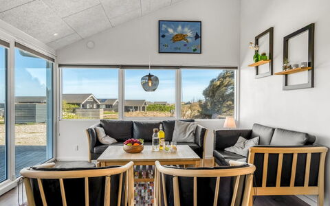 Månviva - 250M from the Sea: Bois, Design Intérieur, Meubles, Domicile, Canapé, Sol, Sol, Plafond, Salon