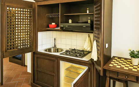 Casa Laura: Bois, Meubles, Sol, Design Intérieur, Cabinetry, Sol, Cuisine, Pièce, Tache De Bois, Appareil De Cuisine