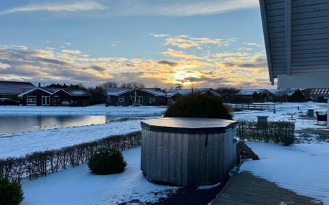 Østmar - 1.3Km from the Sea: Ciel, Toit, L'Hiver, Maison, Architecture, Crépuscule, Chalet, Domicile, Gelé, Soirée