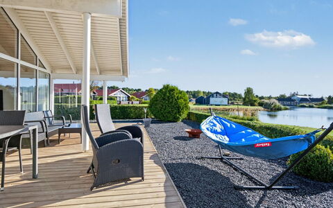 Østmar - 1.3Km from the Sea: Domicile, Maison, Toit, Chalet, Biens, Ombre, Siding, Porche, Aménagement Paysager, Villa