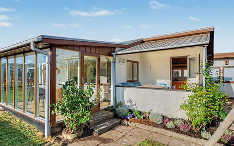 Ginger - 50M from the Sea: Chalet, Lot Terre, Cabane En Rondins, Rive, Réservoir, Cabanon, Batiments Jardin, Du Son, Des Bois