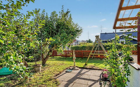 Ginger - 50M from the Sea: Chalet, Lot Terre, Cabane En Rondins, Rive, Réservoir, Cabanon, Batiments Jardin, Du Son, Des Bois
