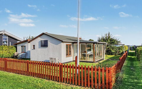 Ginger - 50M from the Sea: Chalet, Lot Terre, Cabane En Rondins, Rive, Réservoir, Cabanon, Batiments Jardin, Du Son, Des Bois