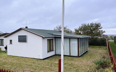 Ginger - 50M from the Sea: Toit, Maison, Domicile, Lot Terre, Porte, Chalet, Zone Rurale, Pelouse, Cour, Siding