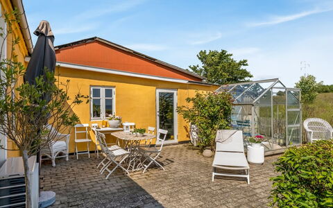 Jurien - 50M to the Fjord: Meubles, Bois, Design Intérieur, Sol, Sol, Chaise, Pièce, Plafond, Salon, Appartement