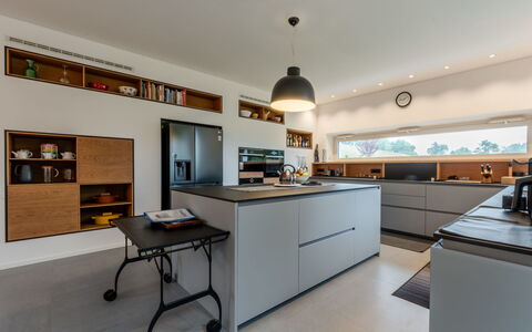 Cuadrat: Meubles, Comptoir, Cuisine, Design Intérieur, Appareil De Cuisine, Cabinetry, Sol, Sol, Luminaire, Électroménager