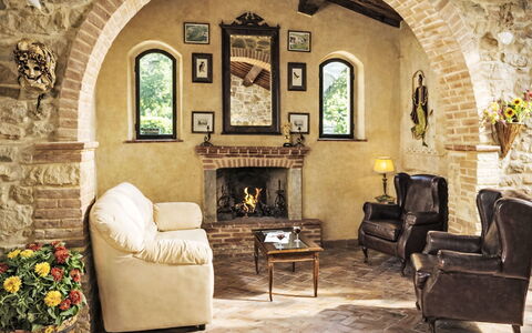 Il Cottage Roccaio: Meubles, Design Intérieur, Mur, Bois, Sol, Salon, Canapé, Chaise, Éclairage, Sol