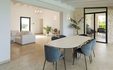 Villa Netina: Meubles, Design Intérieur, Sol, Sol, Mur, Table, Bois, Chaise, Table Cuisine Et Salle A Manger, Salle À Manger