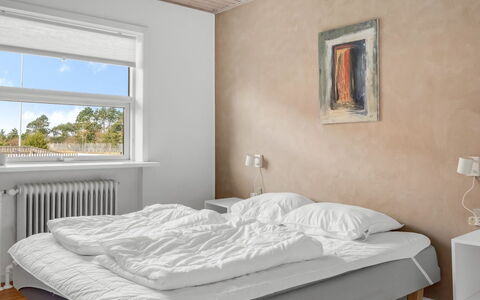 Talida - 500M from the Sea: Chambre, Drap De Lit, Literie, Sol, Lit, Sol, Meubles, Design Intérieur, Linge, Cadre De Lit