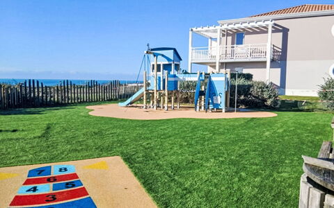 Garden and Sea 2-4 Pers-Vue Mer-Piscines: Domicile, Lot Terre, Pelouse, Loisir, Biens, Cour, Ombre, Jardin, Aménagement Paysager, Gazon Artificiel