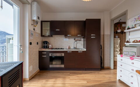 Trekker'S Home L'Infinito: Meubles, Design Intérieur, Sol, Bois, Cuisine, Cabinetry, Principaux Appliance, Appareil De Cuisine, Sol, Pièce