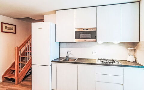 Tra Gli Ulivi: Cuisine, Appareil De Cuisine, Sol, Meubles, Design Intérieur, Comptoir, Bois, Cabinetry, Principaux Appliance, Sol