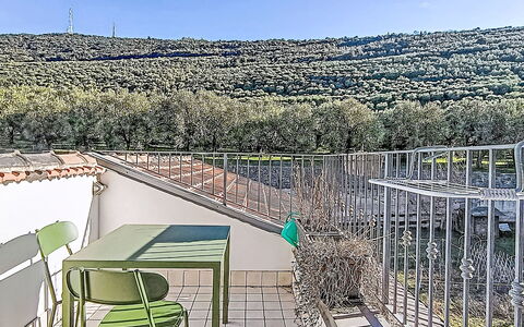 Tra Gli Ulivi: Composite, Balcon, Clôture, Chaise, Ombre, Mobilier De Jardin, Balustrade, Tableau De Plein Air, Accueil Escrime, Aluminium
