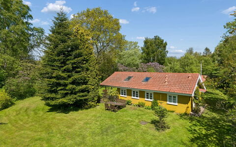 Holmfridur - 1.1Km from the Sea: Meubles, Bois, Design Intérieur, Sol, Sol, Chaise, Pièce, Plafond, Salon, Appartement