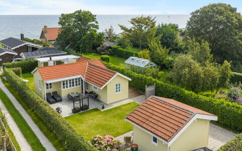Lenya - 60M from the Sea: Bleu, Chalet, Maison, Domicile, Ferme, Biens, Siding
