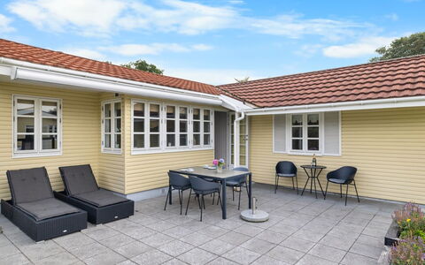Lenya - 60M from the Sea: Bleu, Chalet, Maison, Domicile, Ferme, Biens, Siding
