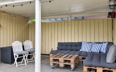 Lenya - 60M from the Sea: Bleu, Chalet, Maison, Domicile, Ferme, Biens, Siding
