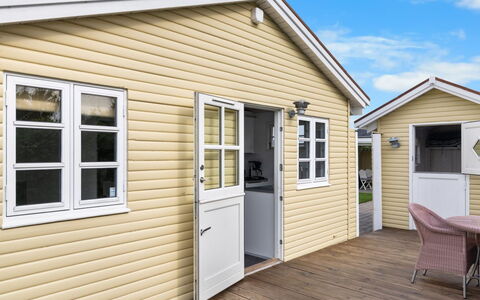 Lenya - 60M from the Sea: Bleu, Chalet, Maison, Domicile, Ferme, Biens, Siding