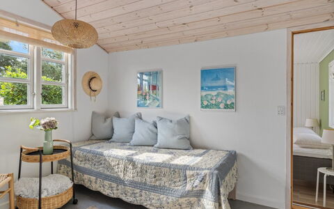 Lenya - 60M from the Sea: Meubles, Design Intérieur, Sol, Sol, Mur, Bois, Lit, Chambre, Plafond, Pièce