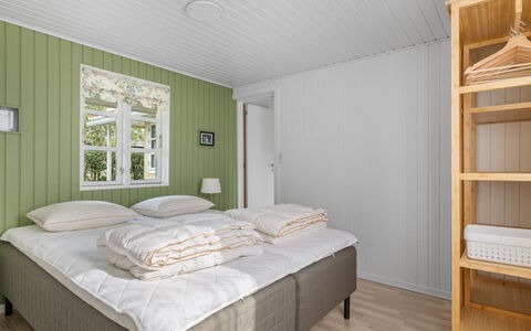 Lenya - 60M from the Sea: Chambre, Lit, Design Intérieur, Bois, Sol, Drap De Lit, Meubles, Literie, Sol, Plafond