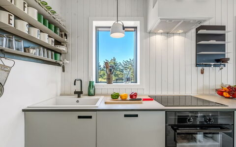 Sointu - 300M from the Sea: Cuisine, Appareil De Cuisine, Comptoir, Principaux Appliance, Evier, Design Intérieur, Bois, Électroménager, Évier, Luminaire Plomberie