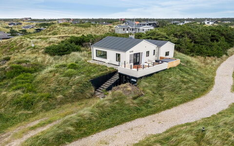 Sointu - 300M from the Sea: Domicile, Chalet, Biens, Ferme, Villa, Balcon