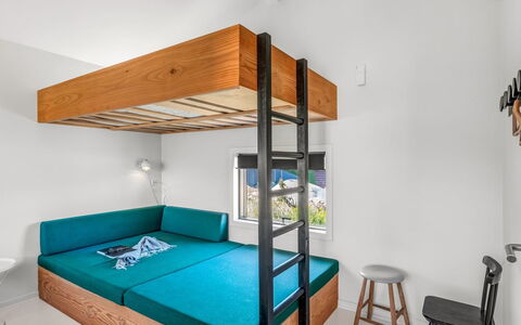 Sointu - 300M from the Sea: Meubles, Lit Superposé, Design Intérieur, Bois, Sol, Sol, Chambre, Lit, Pièce, Plafond