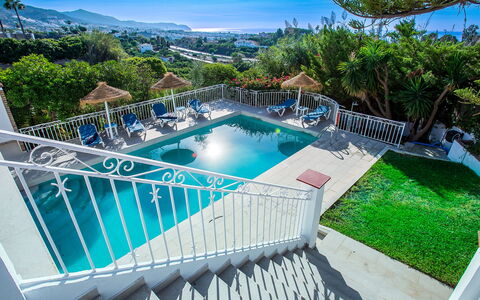 Monet: Bleu, Piscine, Recours, Loisir, Mobilier De Jardin, Eco Hôtel, Hôtel, Biens, Villa