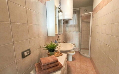 Spuma di Mare: Sol, Sol, Design Intérieur, Luminaire Plomberie, Toilette, Salle De Bains, Pièce, Évier, Meubles, Siège De Toilette