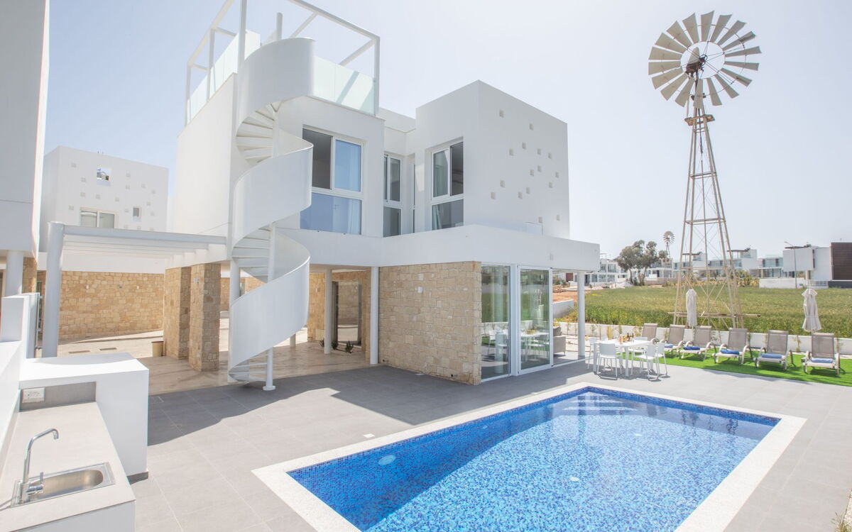 Bleu Vie in Protaras