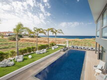 Haus in Paralimni mit Großem Patio