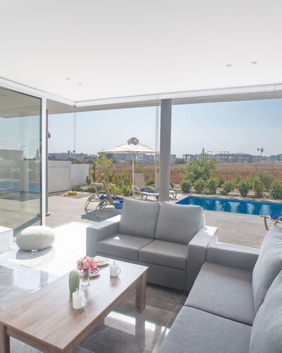 3-Schlafzimmer-Villa mit Pool in Protaras Zentrum