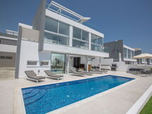 Haus in Pernera mit Bi-Fold Patio