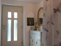 Komfortables Ferienhaus mit Garten und Parkplatz i