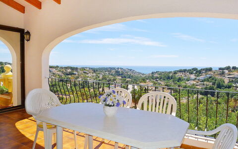 La Vina: Propriété, Pièce, Bâtiment, Immobilier, Maison, Table, Meubles, Villa, Biens, Vacances