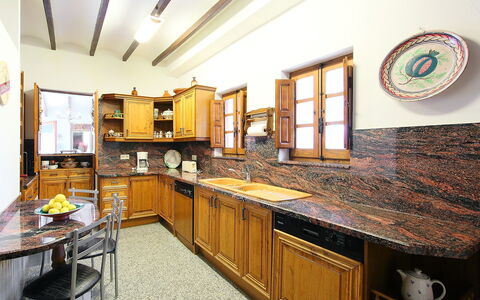 Baile del Sol: Comptoir, Propriété, Pièce, Meubles, Cuisine, Cabinetry, Bâtiment, Design Intérieur, Jaune, Immobilier