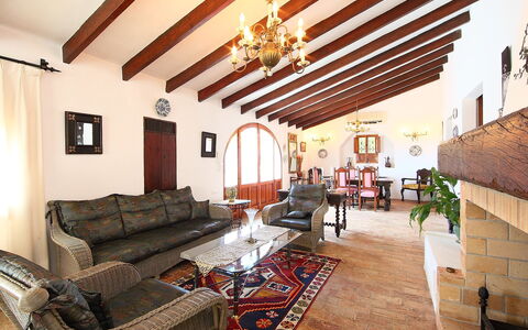 Baile del Sol: Pièce, Propriété, Salon, Design Intérieur, Bâtiment, Plafond, Maison, Meubles, Immobilier, Domicile
