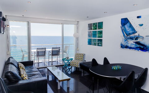 Brisa al Mar: Pièce, Design Intérieur, Propriété, Salon, Bâtiment, Bleu, Meubles, Immobilier, Maison, Architecture